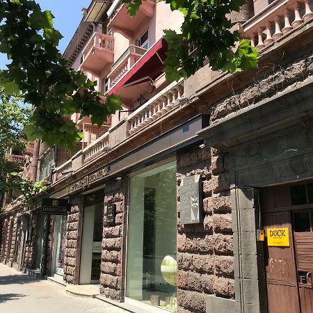 Duck Hostel Erivan Dış mekan fotoğraf